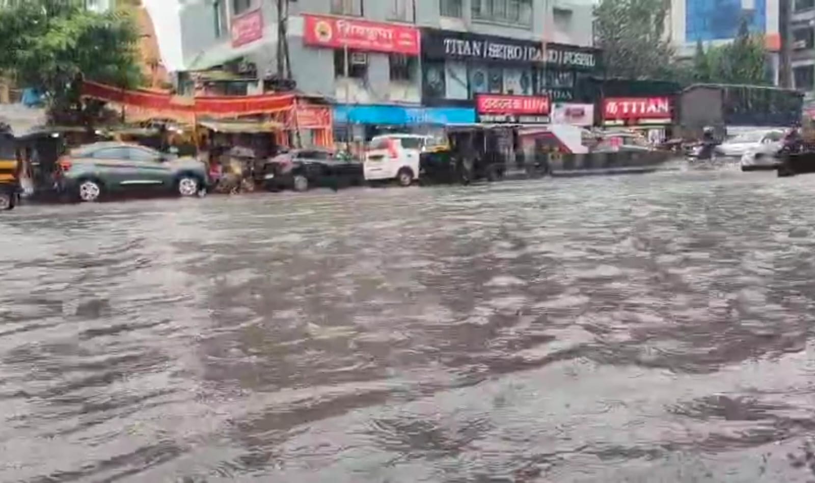 कल्याण-डोंबिवलीत मुसळधार; महापालिका यंत्रणा अलर्ट मोडवर