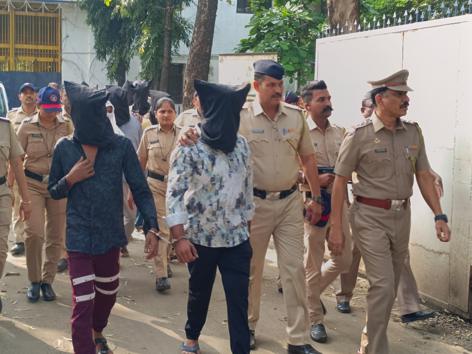 ११५ किलो गांजासह १३ आरोपींना अटक, चार आरोपींचा शोध सुरू