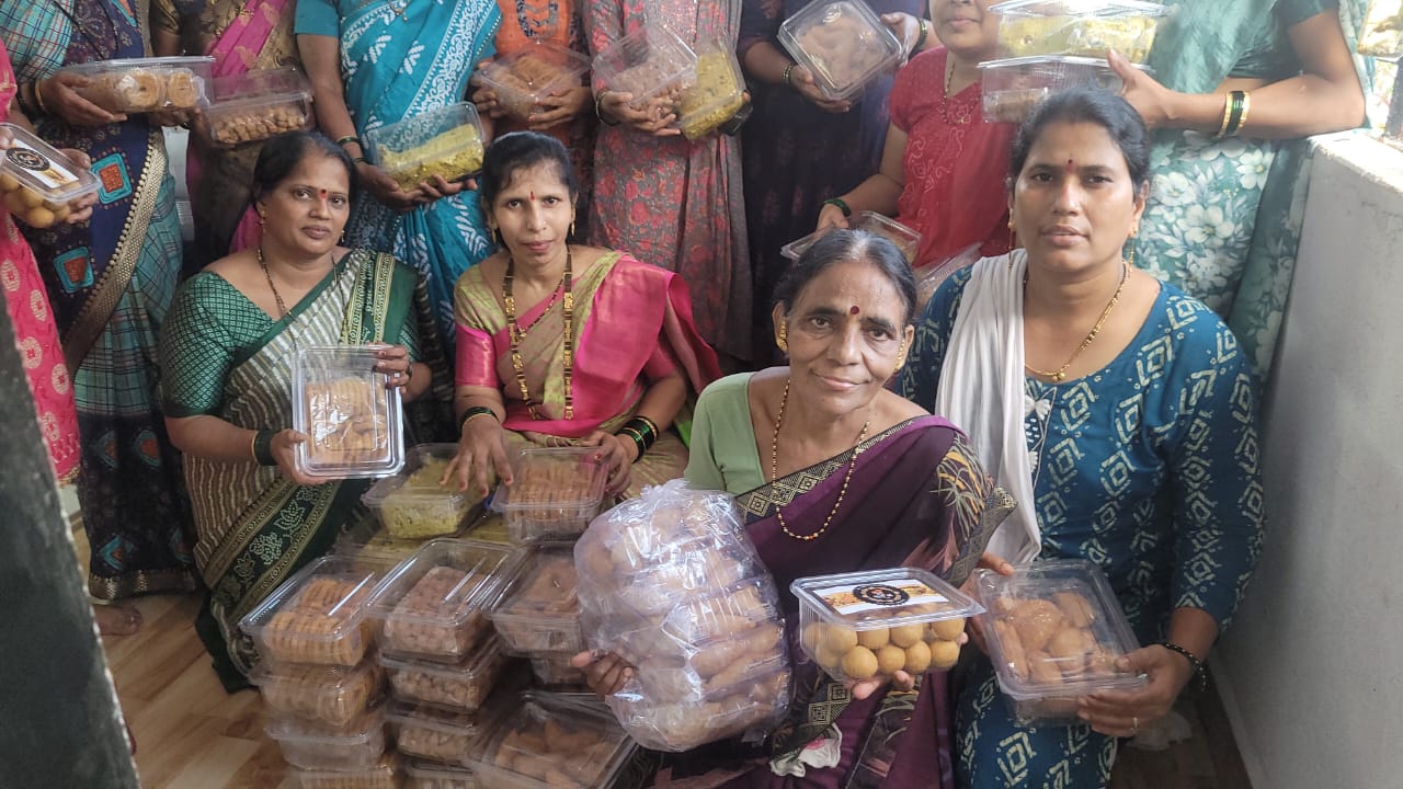 फराळावर शून्य जीएसटी; महिला बचत गटांची दिवाळी