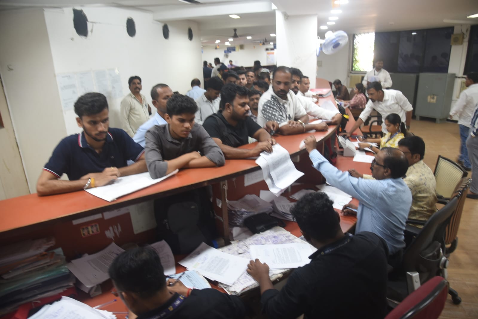 दिवेकरांकडून बुलेट ट्रेनच्या स्थानिक आराखड्यास रेड सिग्नल