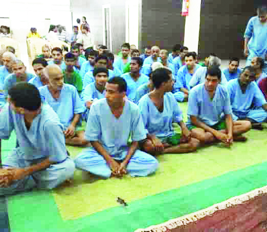 विस्मृतीच्या अंधारातून घराच्या उंबरठ्यावर!