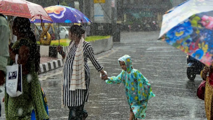 ठाण्यात पावसाचे आठ तासांत अर्धशतक