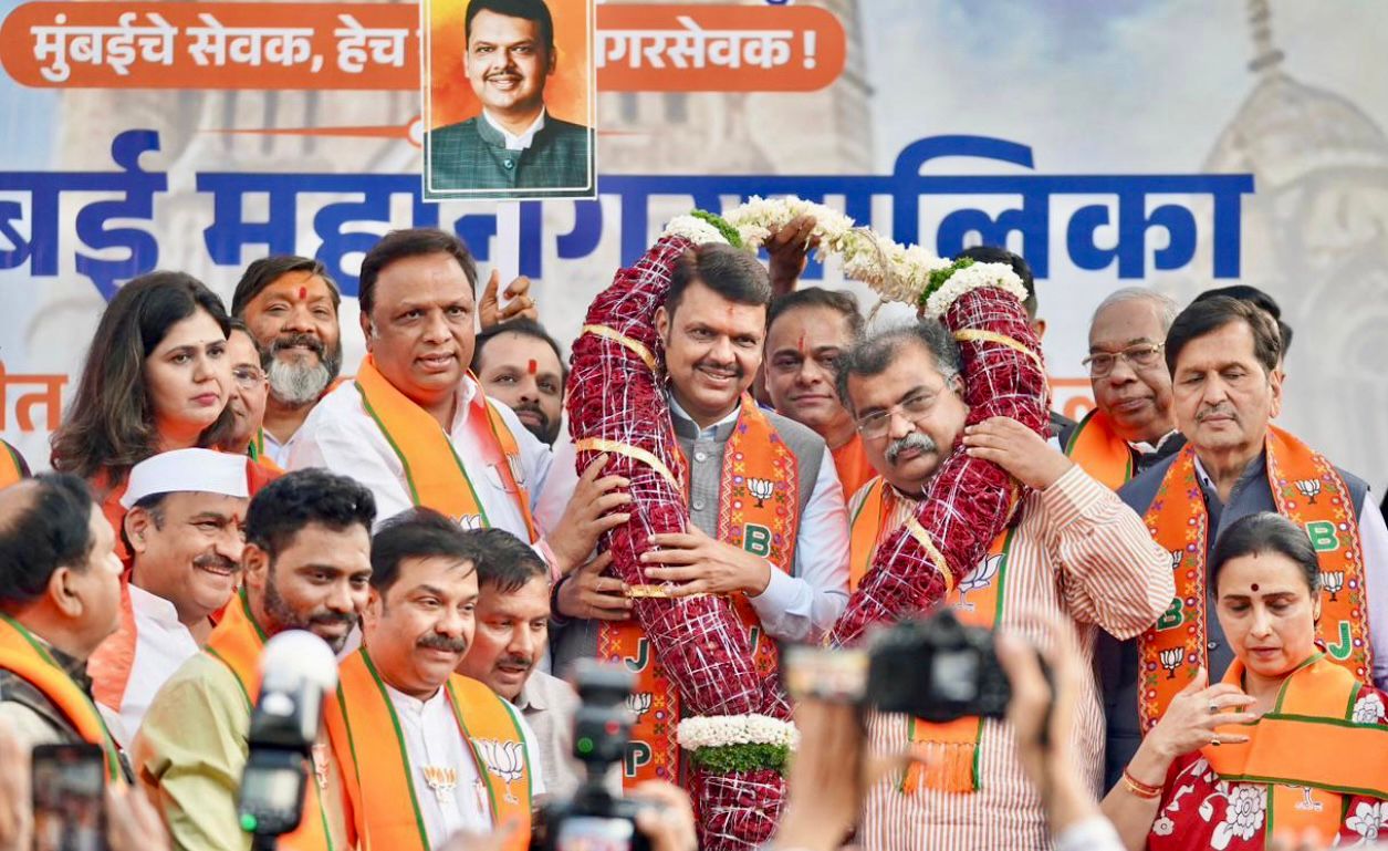 मुख्यमंत्री फडणविस-प्रदेशाध्यक्ष रविंद्र चव्हाण विजयाचे शिल्पकार