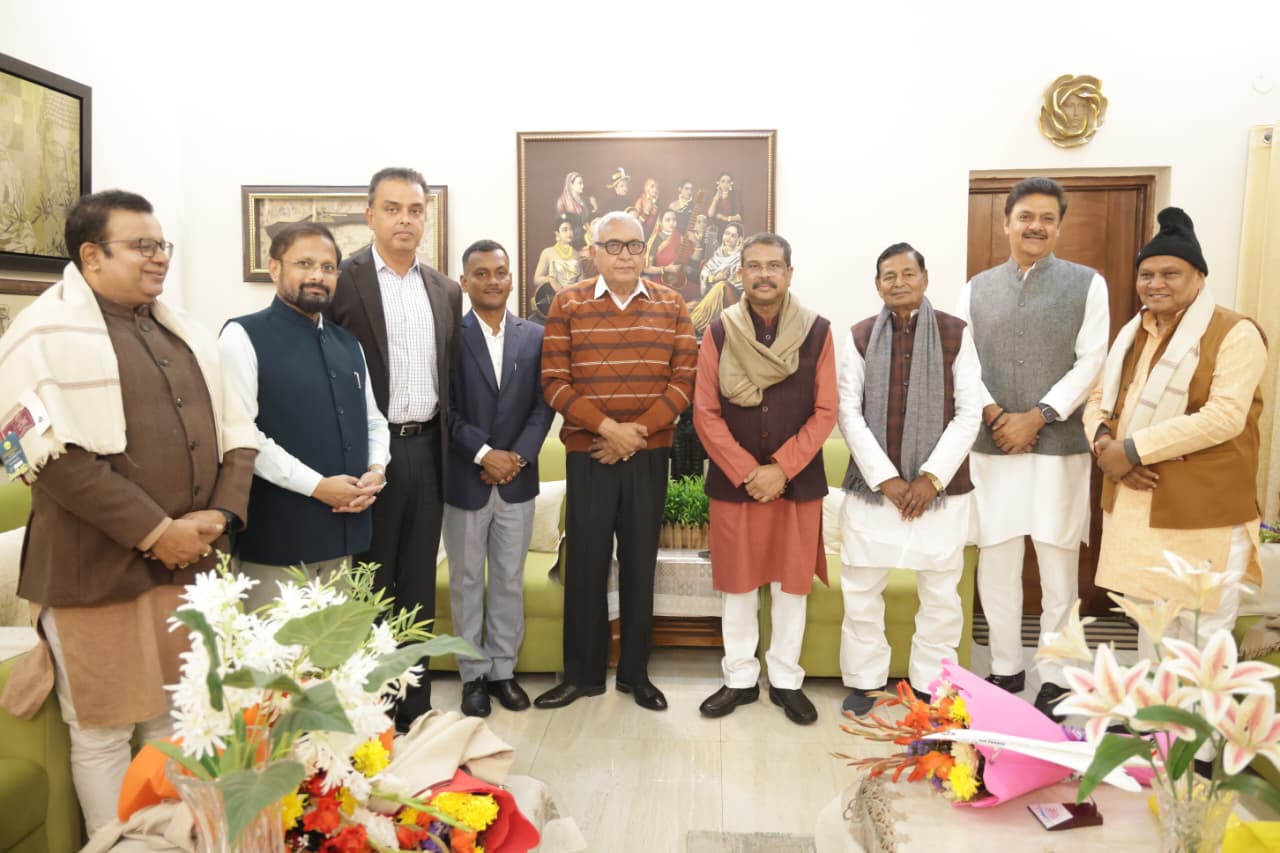 एनडीए खासदारांच्या बैठकीत राष्ट्रीय शैक्षणिक धोरणांवर चर्चा