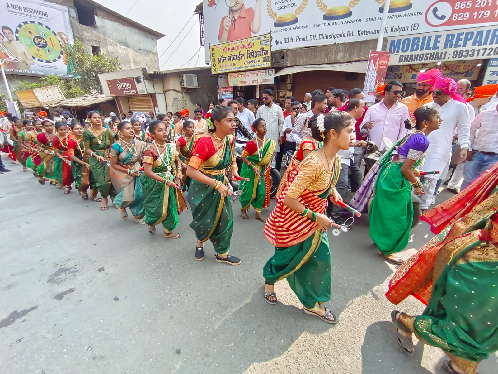 ठाण्यात स्वागतयात्रेत परंपरा आणि आधुनिकतेचा संगम