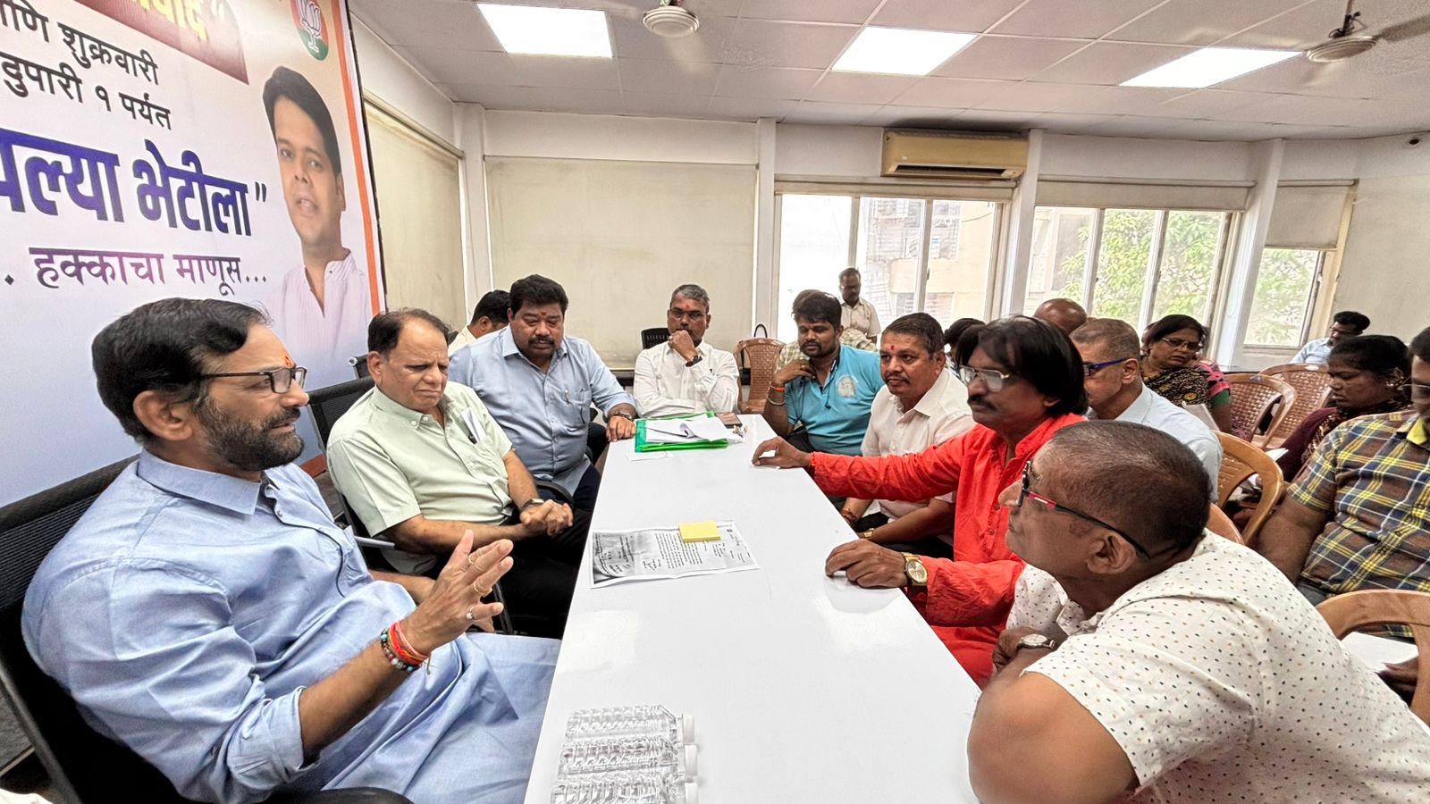 सरकारी जमिनीवरील बांधकामे नियमित करण्याच्या हालचाली