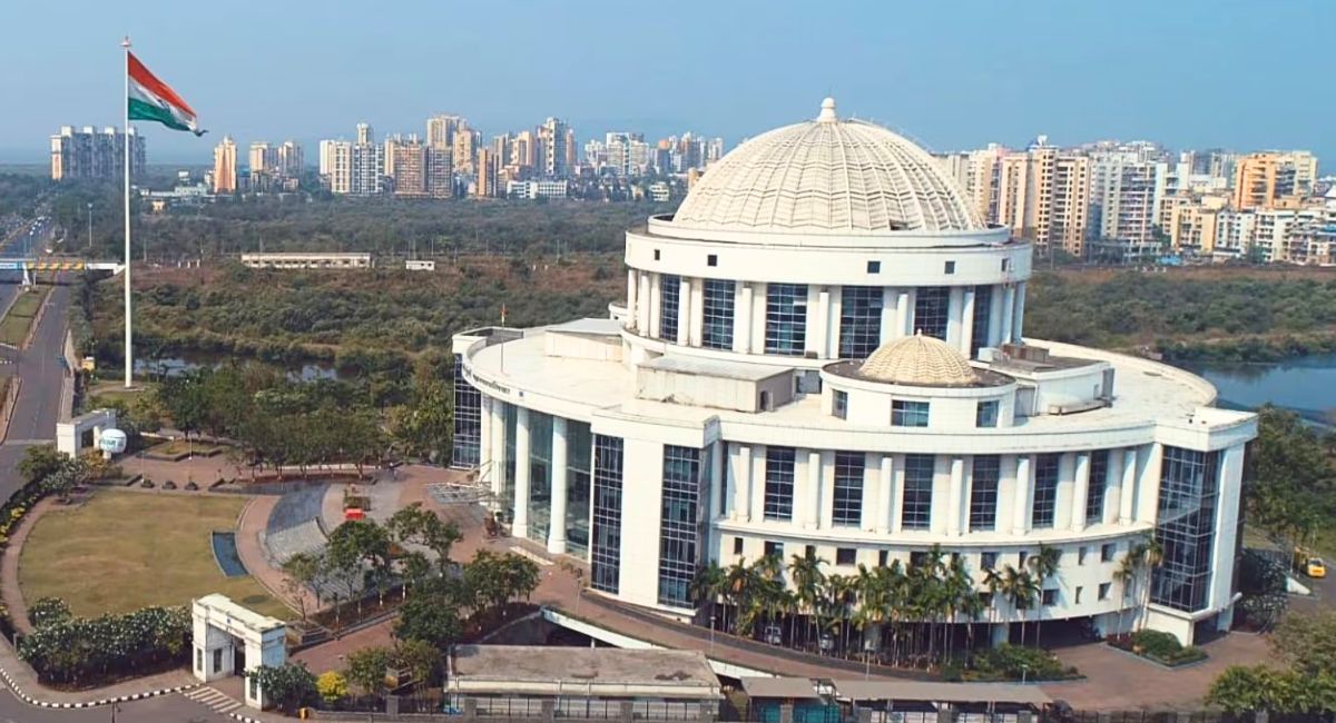 साठ वर्षे निवृत्ती वयोमर्यादेचा प्रस्ताव 'नगरविकास'ने फेटाळला!