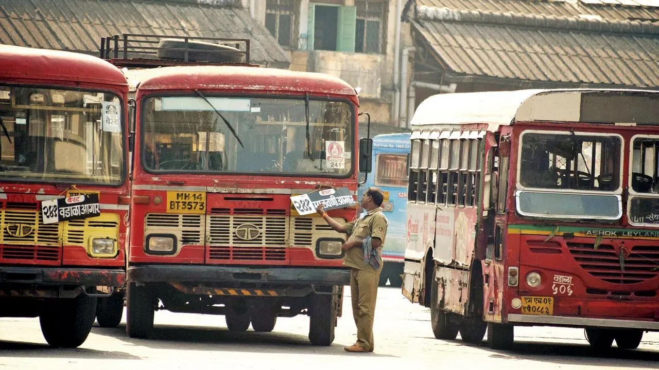 'उत्पन्न वाढले नाही तर अधिकाऱ्यांना घरी बसवणार'