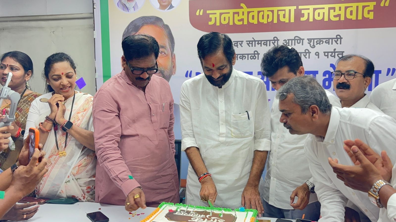 जनसेवकाचा जनसंवाद उपक्रमाचा शतकोत्सव दिमाखात