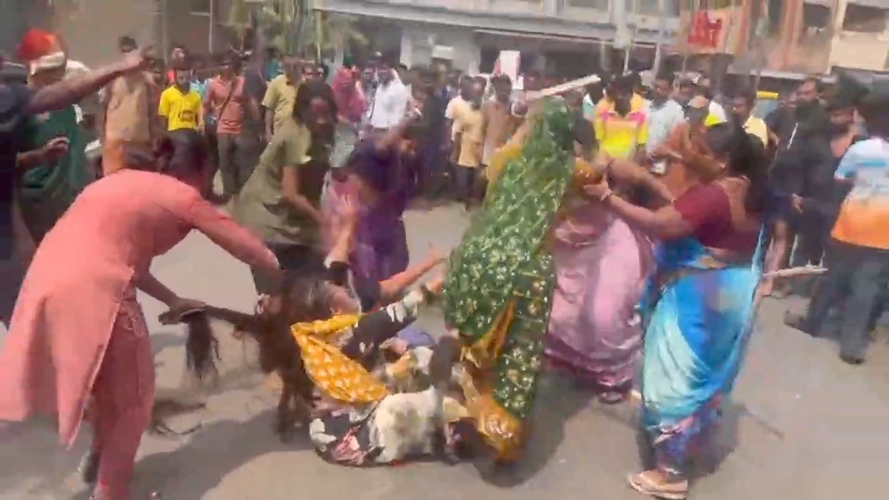 तक्रार केल्याच्या रागातून महिलेला अमानुष मारहाण