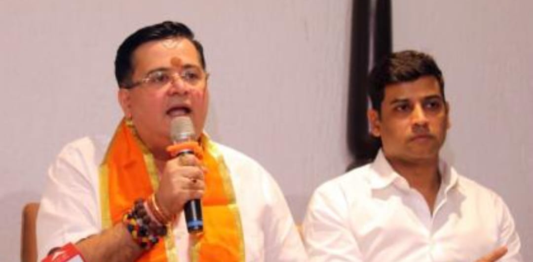 आनंद परांजपे शिवसेनेत; महामंडळावर वर्णी लागणार?