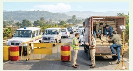 युरिया खताचा काळाबाजार रोखण्यासाठी चेकनाके उभारणार
