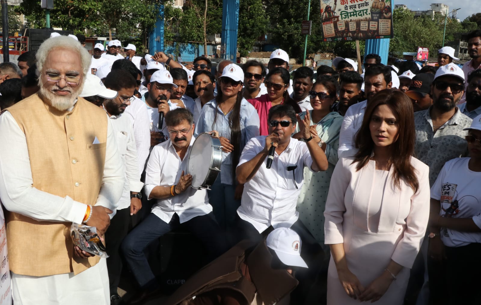 प्रस्थापितांच्या विरोधात युवकांच्या मनात रोष वाढतोय - आ. आव्हाड