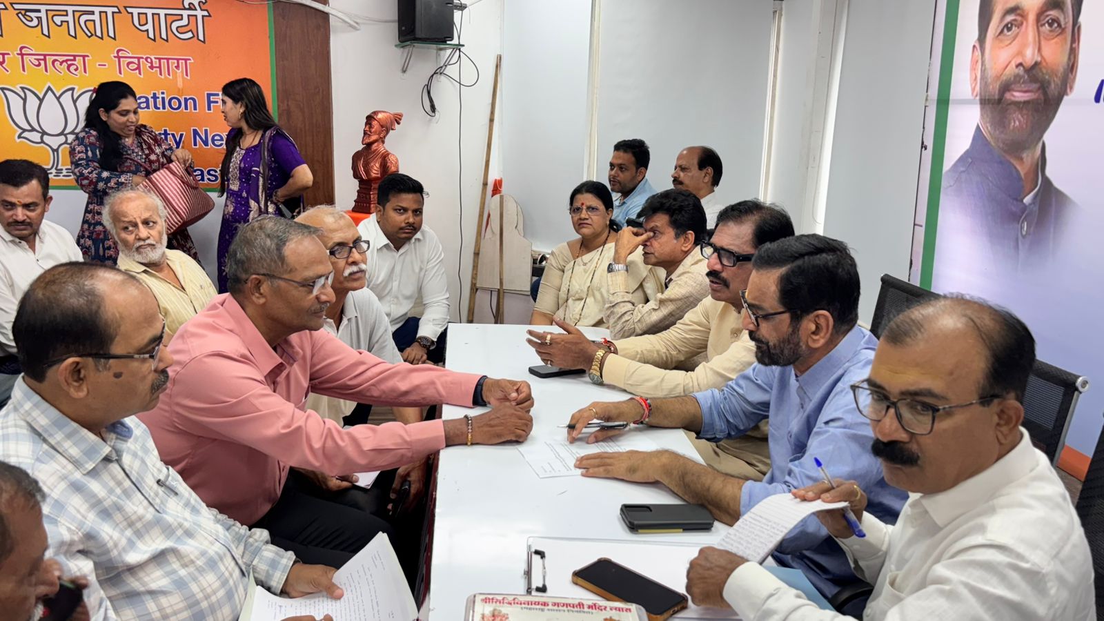अंतर्गत रिंग मेट्रो अंतर्गत उपवनचे लघुउद्योजक बाधित