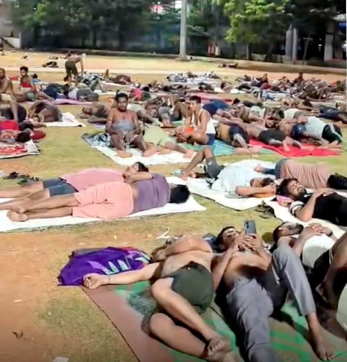 स्व.आनंद दिघे मैदानावर रात्रीच्या वेळी परप्रांतीय मुक्कामास