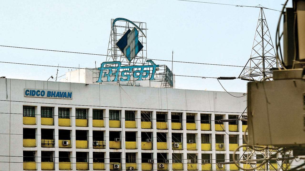 ४२ वर्षांच्या लढ्यानंतरही मिळेना बीएमटीसी कामगारांना न्याय