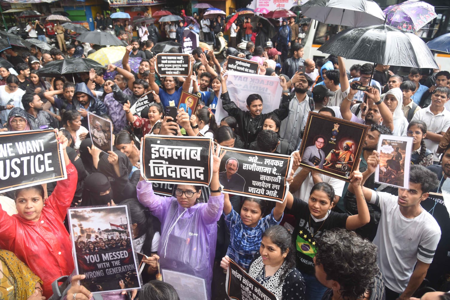 ठाण्यातून आव्हाड, प्रधान  यांच्यासह नगरसेवक जंतरमंतरवर