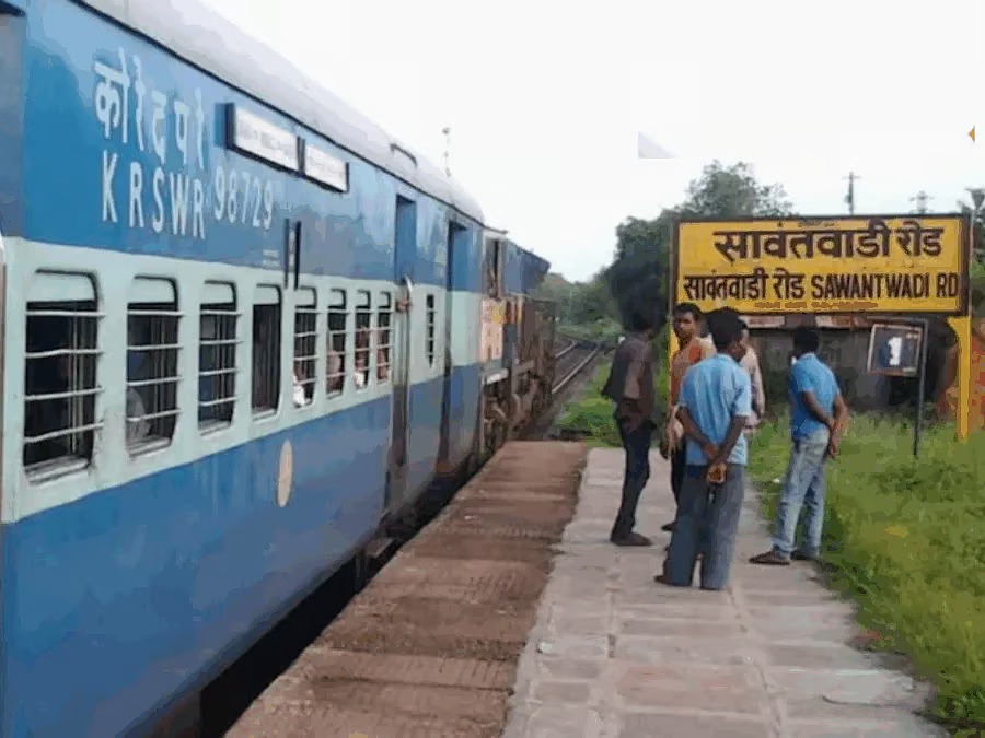 सीएसटी-सावंतवाडी रोड दरम्यान धावणार नियमित एक्सप्रेस