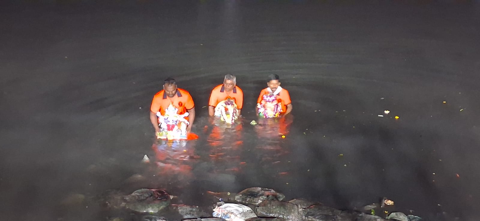 कृत्रिम तलावात ८८ तर खाडीत ५२५ श्री मूर्तींचे विसर्जन
