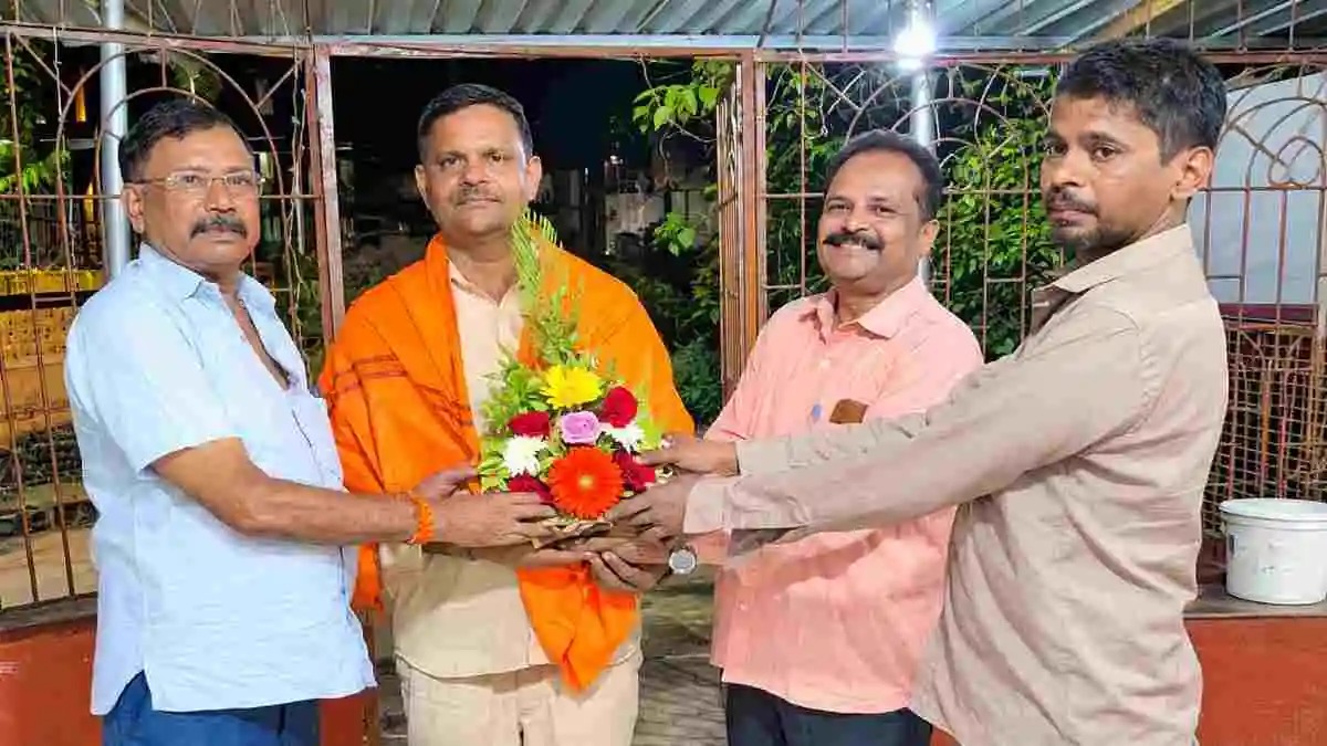 रिक्षाचालकाकडून २२ तोळे सोने प्रवाशाला परत