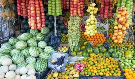 दुष्काळात फळांचा भाव चढला