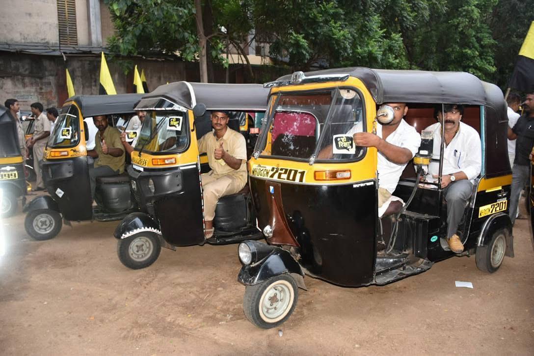 Ho Rikshaw, an initiative by Thanevaibhav to encourage auto rickshaw drivers to say Yes to all passengers